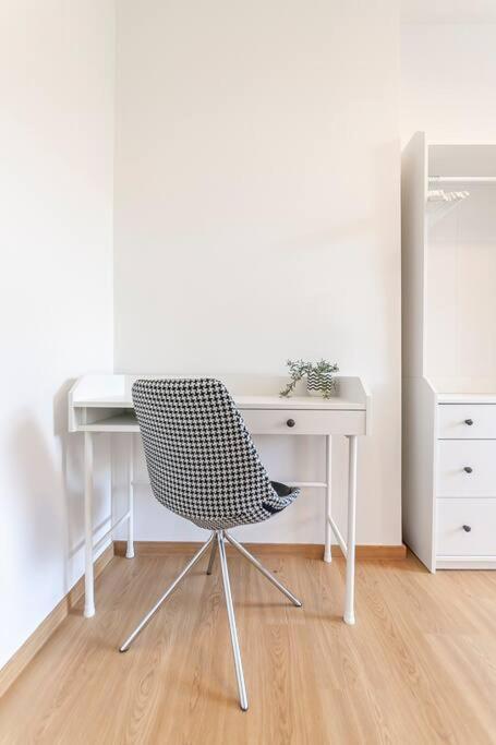 Apartment Village-like Peace & Quiet In City + Parking Prague