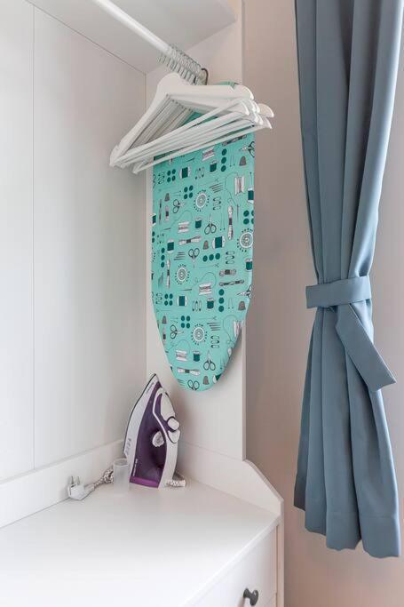 Village-like Peace & Quiet In City + Parking Apartment *